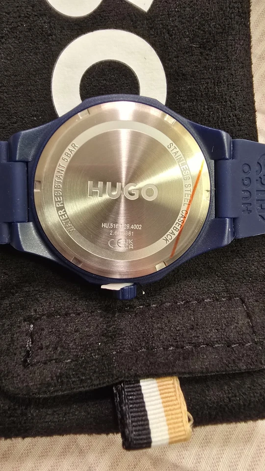 Reloj Hugo Boss Hombre Cuarzo Azul Silicona - Nuevo Con Etiquetas. En caja. Resistente al agua Foto 4 de 4