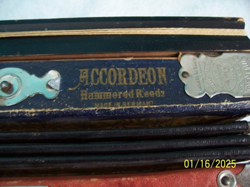 Sovereign 1 row Accordeon Button Box Accordion Made in Germany Sold as is - Picture 5 of 8