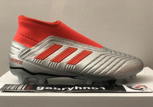laceless soccer cleats mens