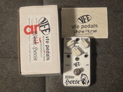 VFE White Horse Optical Compressor Pedal - With Box + Manual VFE White Horse Optical Compressor Pedal - With Box + Manual