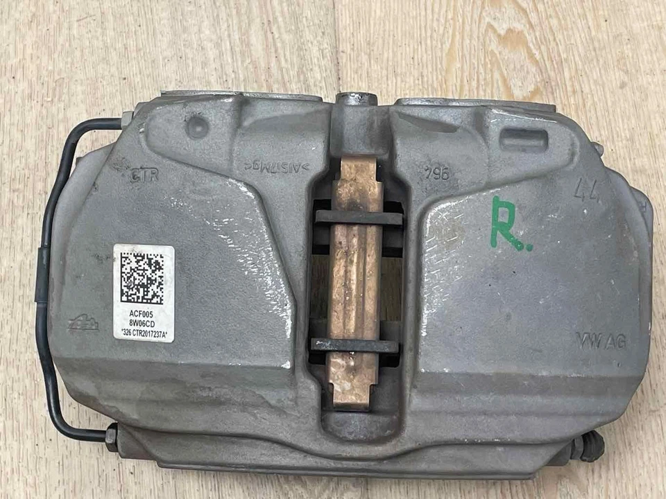Pinza de freno delantera derecha pasajero 8W06CD usada para AUDI A4 2017-2021 2,0 L AWD Foto 3 de 4