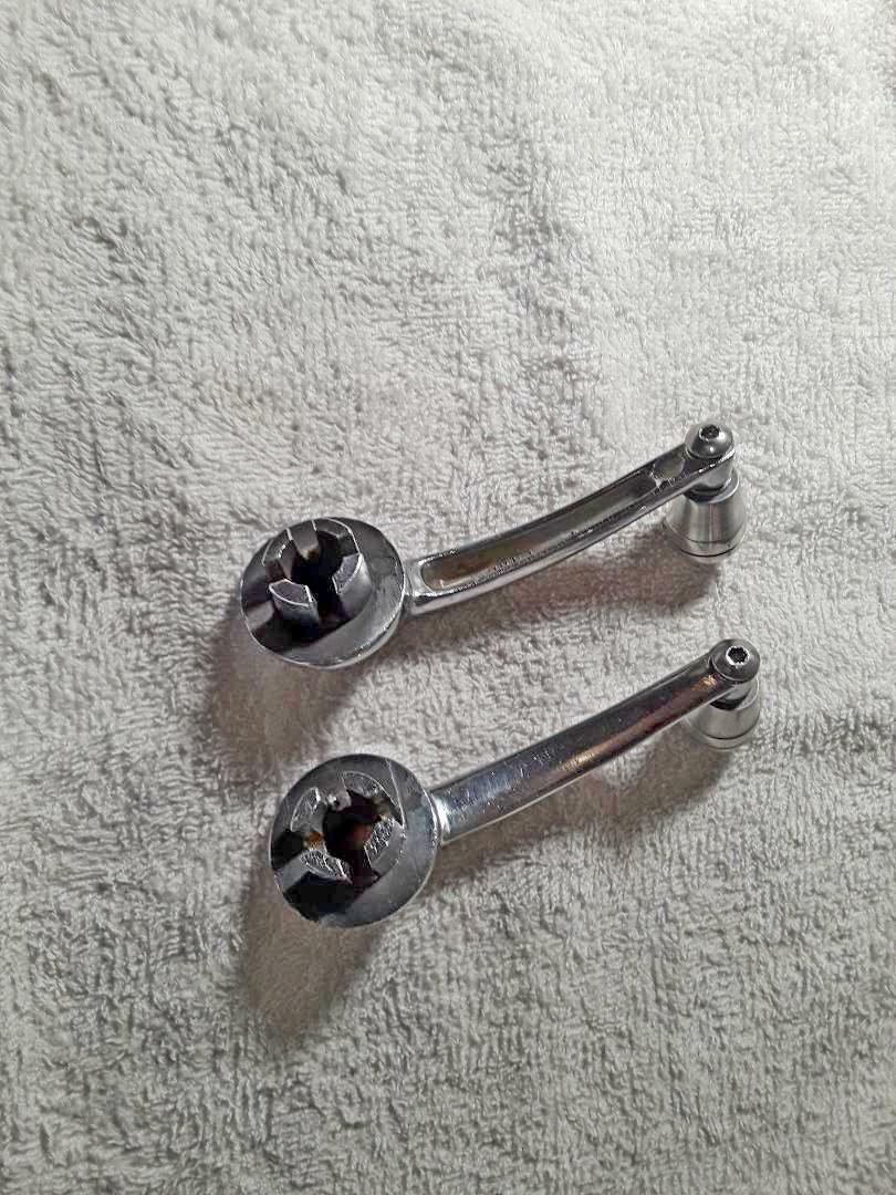 Maserati 3500GT manual window handles