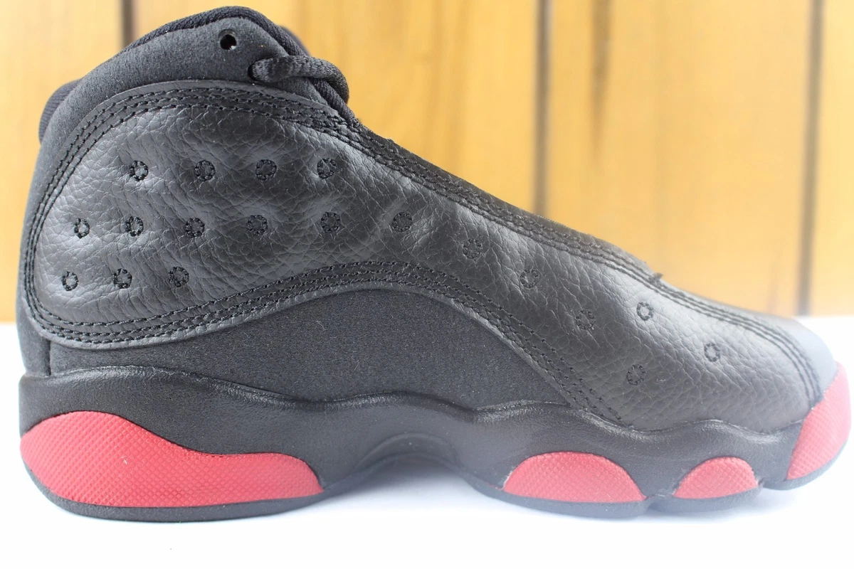 Jordan retro 13 negro hot sale