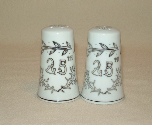 Vintage Lefton Happy Anniversary Salt & Pepper Shakers 25th Wedding Anniversary - Picture 5 of 9