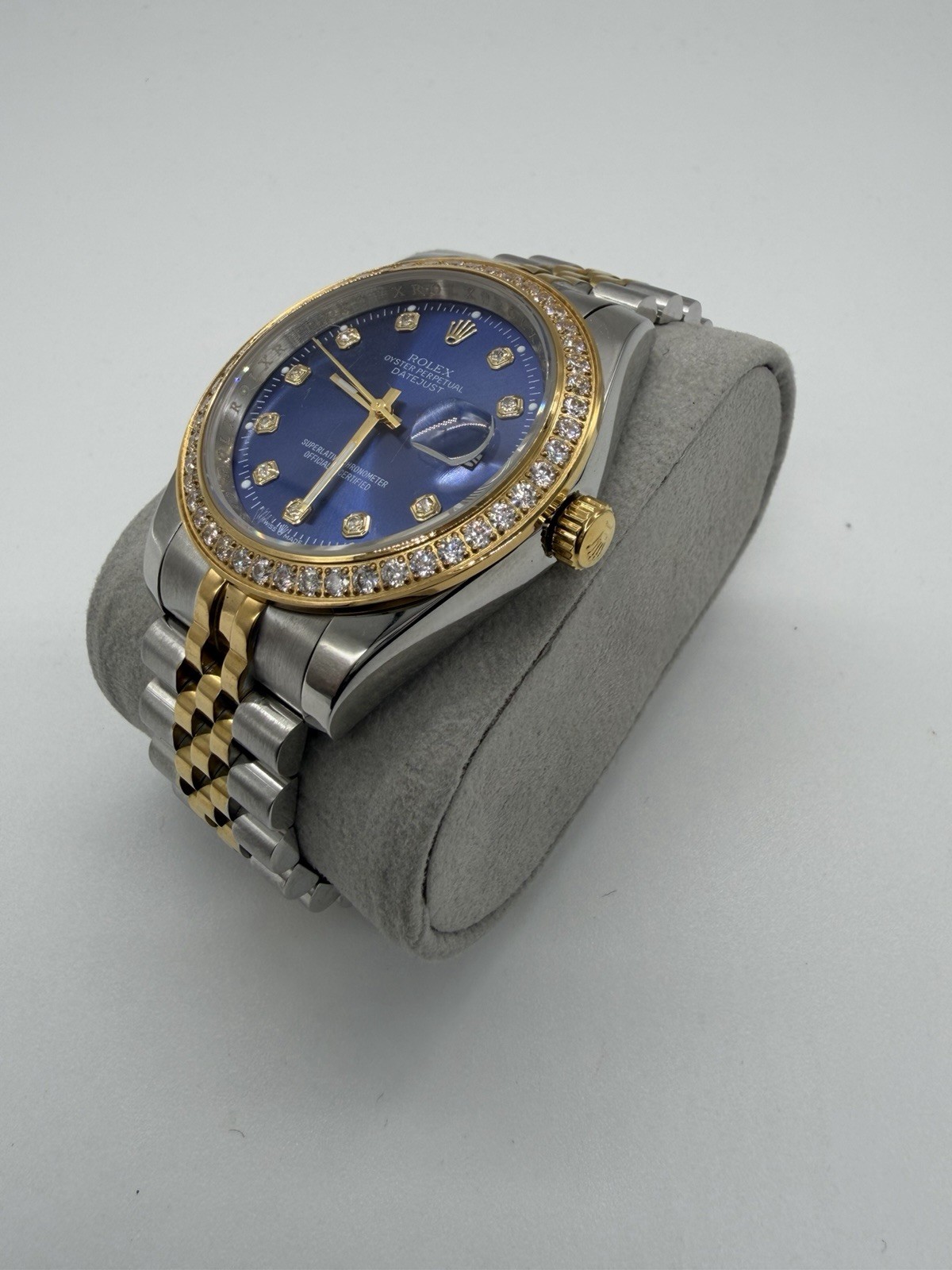 Luxury watch - image 3