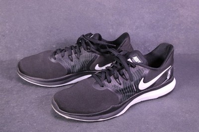 Nike Sneaker In Season TR 8 Damen Sportschuhe Gr. 40,5 schwarz weiß Mesh  BS854