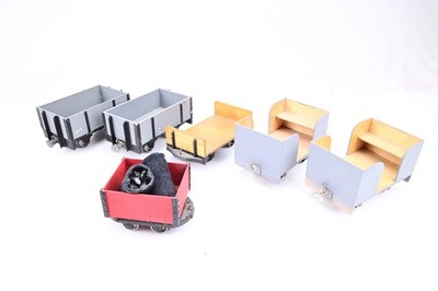 Bausatz gebaut 16mm Maßstab 32mm Schmalspurschwader mit 6 Waggons & offenen Wagen