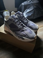 adidas gazelle silver green womens Yeezy 700 Magnet – PANDA SPORT main image 1
