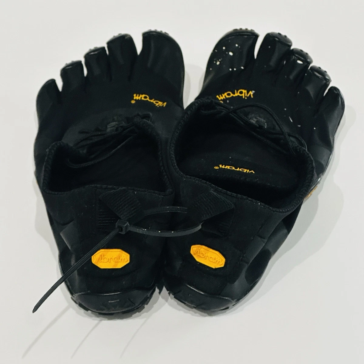 Спортивная обувь для женщин Vibram FiveFingers черная - огромный