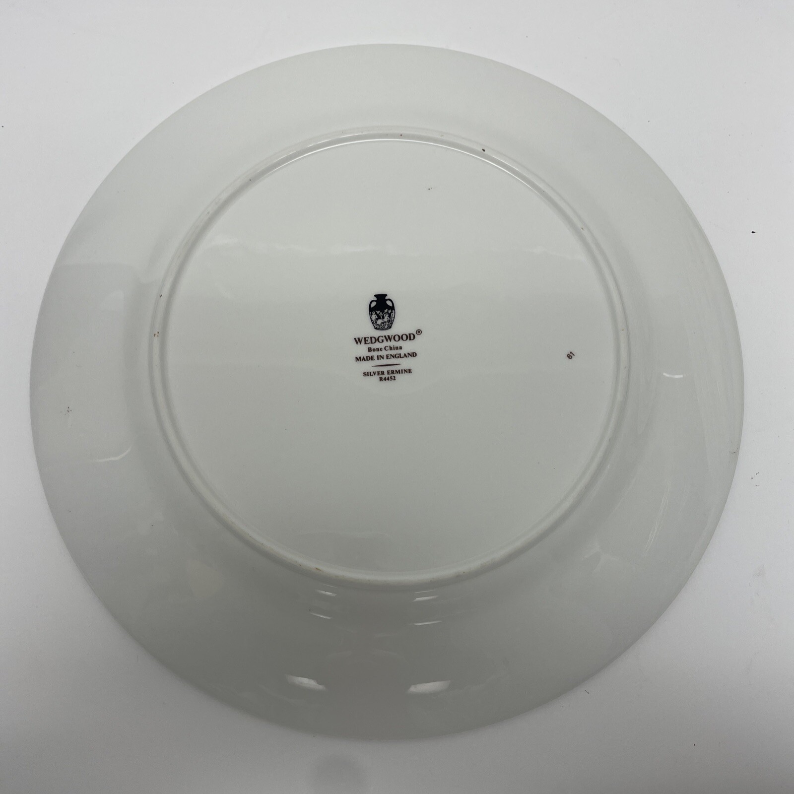 8 Pc Set Wedgwood Dinner Plates White Silver Bone China