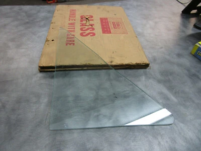 1964 FORD FAIRLANE VENT WINDOW GLASS CLEAR SEDAN AND WAGON 2 AND 4 DOOR NOS - Image 1 of 3
