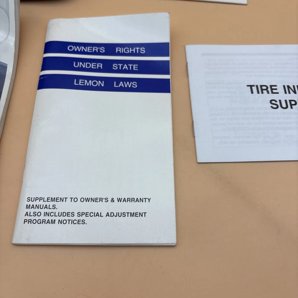 2011 Jeep Wrangler Proprietários Manual Proprietários Informações CD Estojo Incluído - Imagem 3 de 4