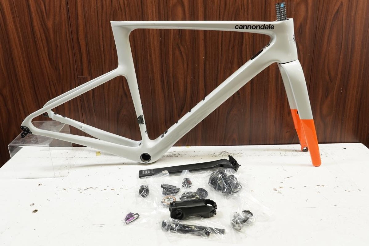 Cannondale Supersix evo3 2024 フレームセット　54 2024 Cannondale SuperSix EVO 3 Carbon Frame Size 51 Excellent