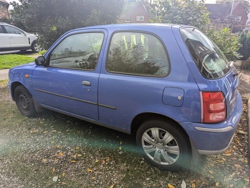 Nissan Micra Vibe Petrol 1.0l Manual 3 door No MOT 2001 - 1 owner 30,000 miles - Picture 5 of 6