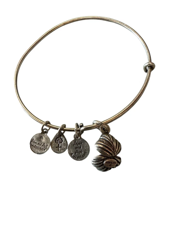Brazalete brazalete ALEX+ ANI OSTER con dije de perlas - muy bueno Foto 3 de 4