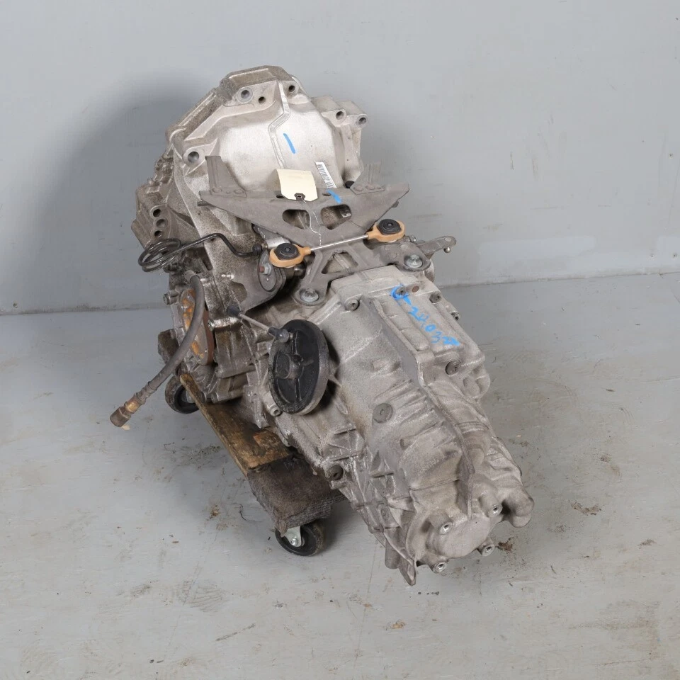 2005-2006 Porsche Boxster 3.2 6 Speed Transmission 98730001024 OEM Used Foto 4 de 4
