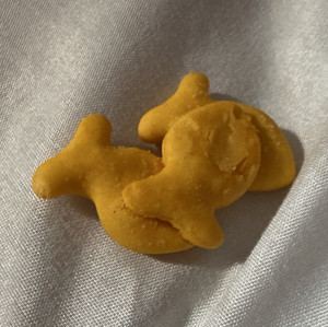 Pepperidge Farm Goldfish-three conjoined goldfish crackers