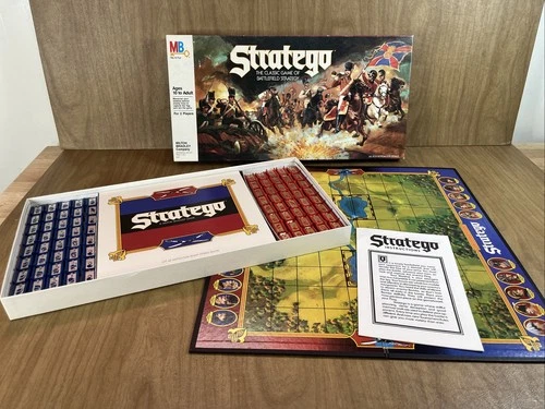 Stratego Classic Battlefield Strategy Board Game 1986 Milton Bradley Complete