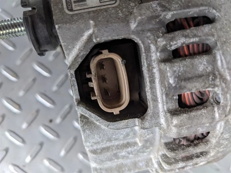 Alternador con paquete deportivo compatible con 14-19 INFINITI Q70 1091720 Foto 3 de 4