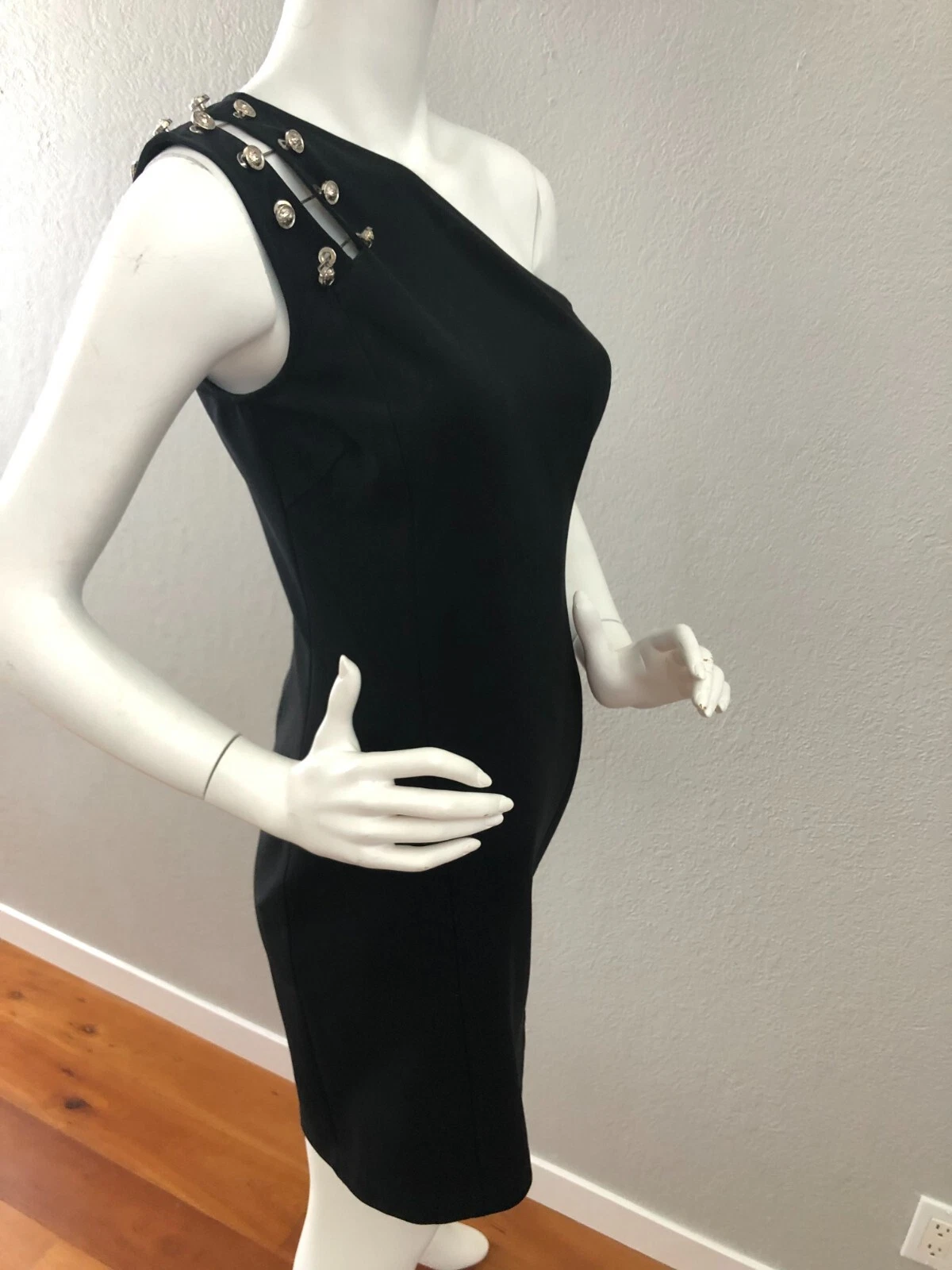 VERSUS VERSACE ABITO NERO ASIMMETRICO CON SPILLE LEONE ARGENTO IT 42 NUOVO CON ETICHETTA