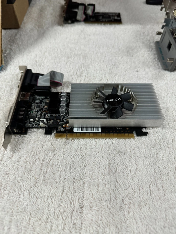 PNY GEFORCE GT 730 1GB GDDR5 PCI EXPRESS 2.0 X16 VCGGT7301D5LXPB V2-1(11) F S/H! - Image 2 of 2