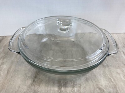 Anchor Hocking  Casserole Dish w/Lid  8x3  Clear Glass.  NEW
