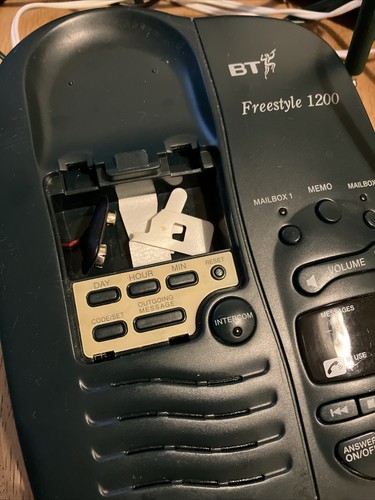 BT Freestyle 1200 Cordless Phone, Answering Machine Dock & Charger Plug - Green - Zdjęcie 5 z 11