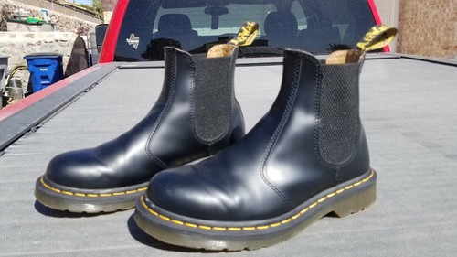 EUC Black Platform Chelsea Doc Martens 2976 Slip On Boot EU 39 M 7 L 8 UK 6  | eBay