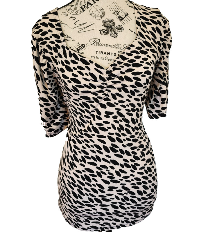 DIANA BELLE brown animal print blouse- size L