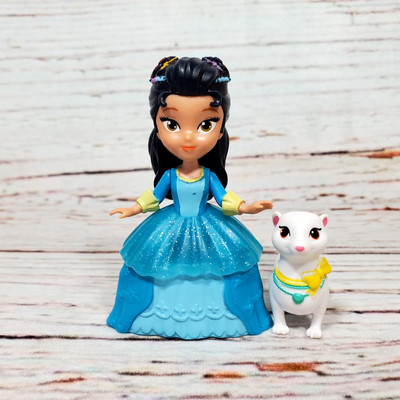 Disney Sofia The First Princess Hildegard & Pet Lulu Mink Figures