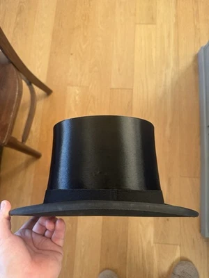 Antique Silk Top Hat, Size 59cm, 7 1/4, Perfect Condition - Image 1 of 4