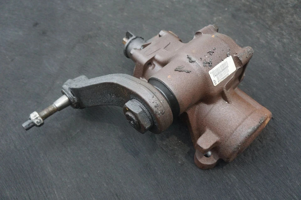 Power Steering Gear Box Assembly OEM 26137804 Chevrolet Silverado 3500 2011-2016 - Image 3 of 4