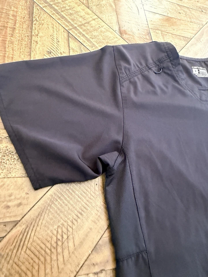 Carhartt Scrub Top Mens Medium Black V-Neck Scrub Top Modern Fit Good Cond! 304 - Image 4 of 4