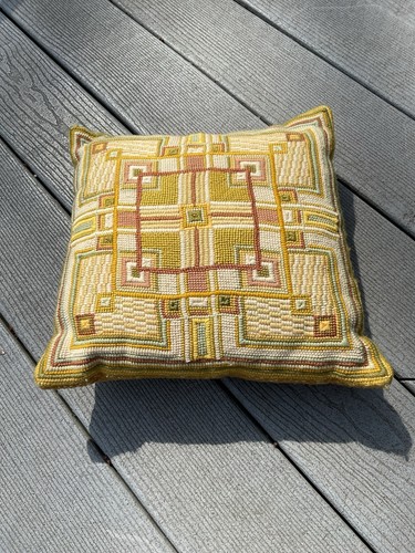 Vintage MCM RETRO needlepoint Pillow 11” X 11”