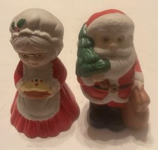 Russ Berrie  Co Santa  Mrs Claus Salt  Pepper Shakers Vintage Christmas Decor