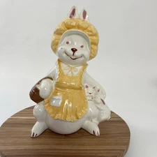 Vintage Ceramic Byron Molds Bunnies Rabbit 9 3/4” Yellow Momma Bunny Easter