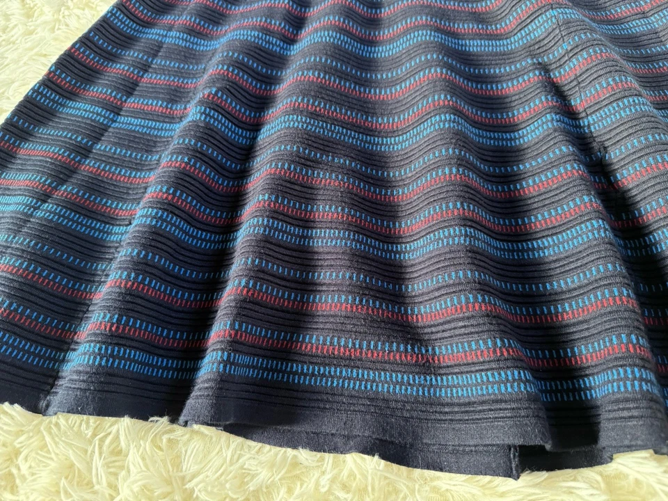 Vestido HOBBS LONDON Katie Tejido Texturizado Rayas Elastizado Oficina Trabajo Azul Marino Rojo 12 Foto 2 de 4