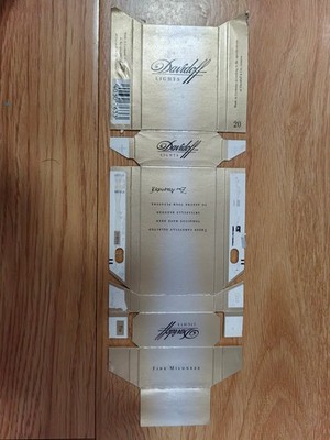 opened empty cigarette hard pack--84 mm-Germany-Davidoff