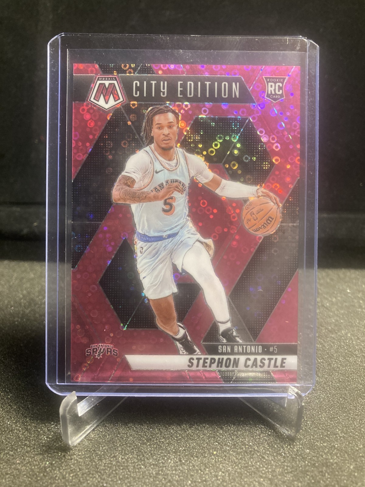 2024-25 Stephon Castle Mosaic City Edition #290 Pink Fast Break Disco 17/20 RC