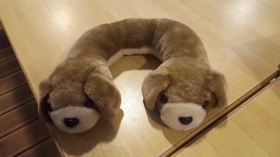 Cale-nuque et repose-tête peluches - Photo 1/2