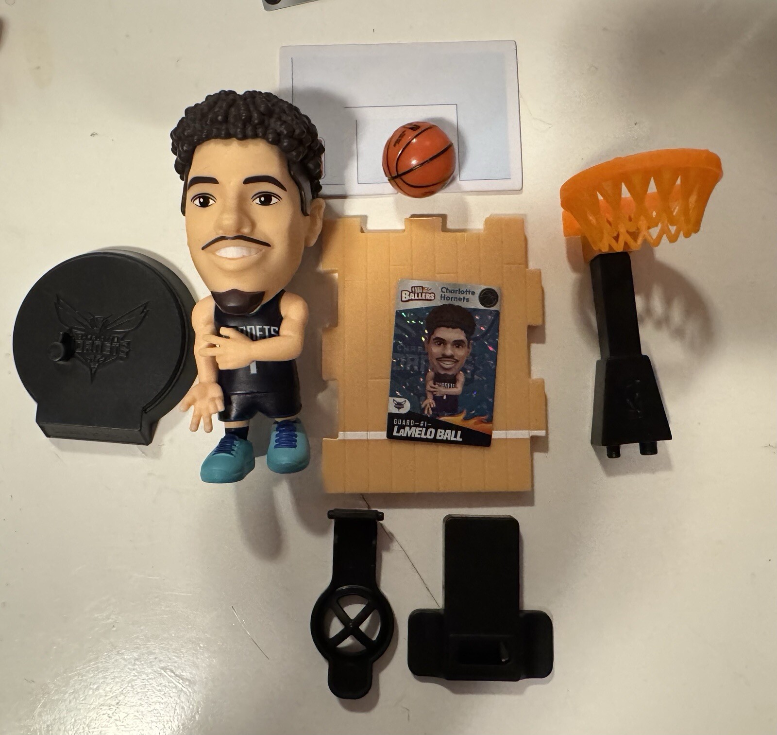 Zuru 5 Surprise NBA Ballers LaMelo Ball Hornets Legendary 2024 Mini Figure
