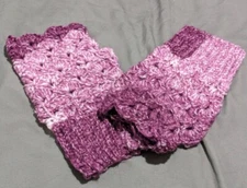 Beautiful Handmade Plum And Lavender Shell Pattern Fingerless Gloves