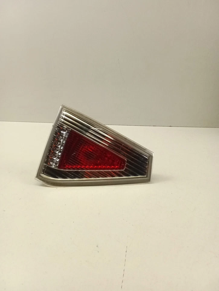 236-20026 Feu Arrière Gauche Intérieur SUBARU IMPREZA (G12) 2010 - Immagine 3 di 4