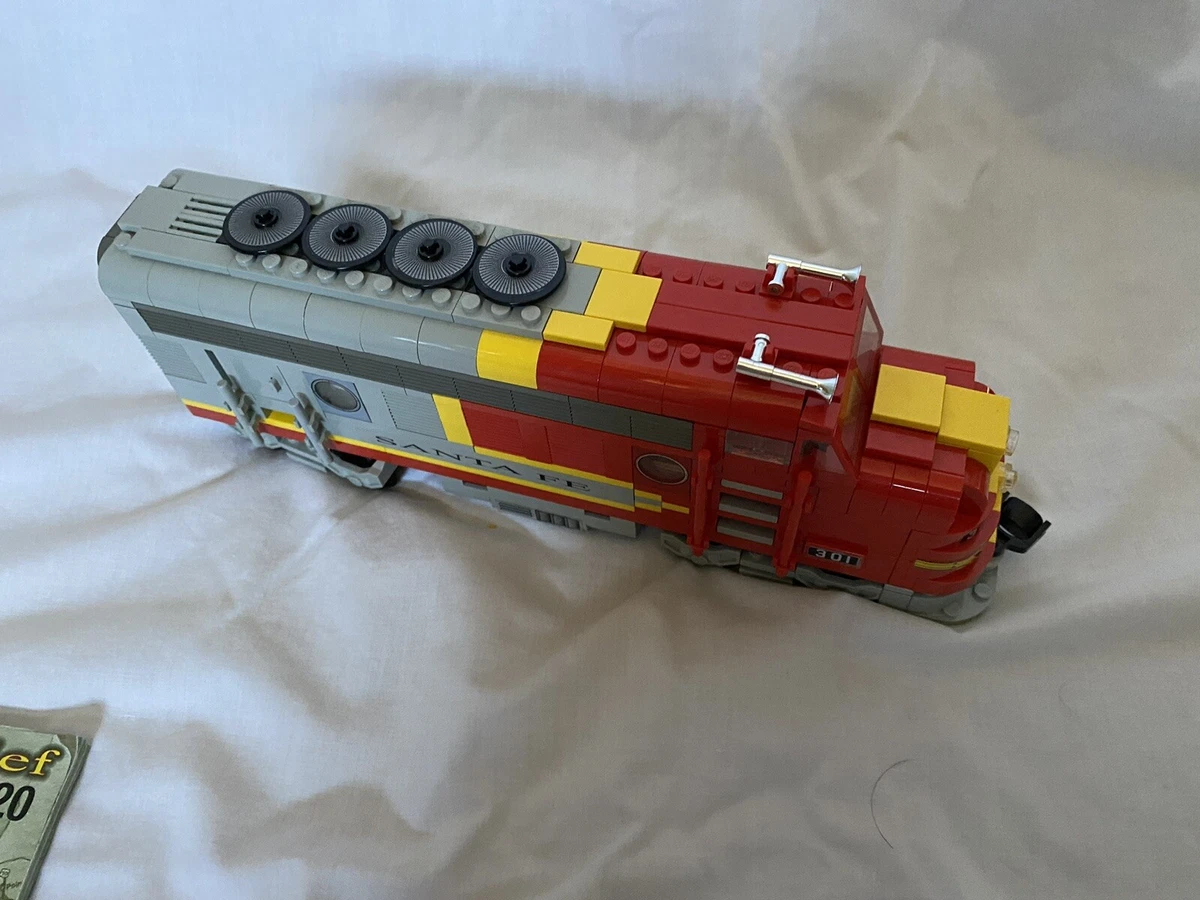 LEGO Trains: Santa Fe Super Chief (10020)