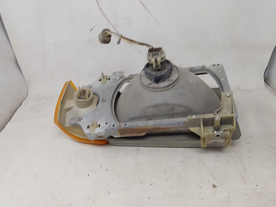 Faro derecho + indicador lateral audi 80/100/passat 79-89 bosch 0301064102 Foto 3 de 4