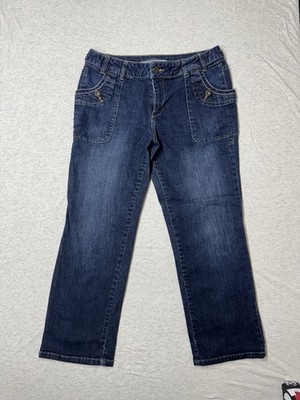 Simple Vera Wang Jeans Women Size 8, Crop or Straight Leg, With Button Detail