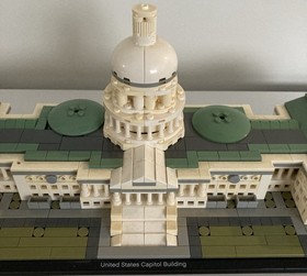 LEGO ARCHITECTURE: United States Capitol Building (21030) AS-IS, no book/box