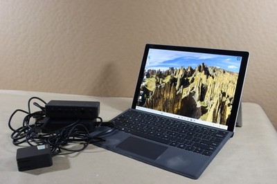 Microsoft Surface Pro 5 i5-7300U 8GB RAM 256GB Wi-Fi + Cellular / LTE