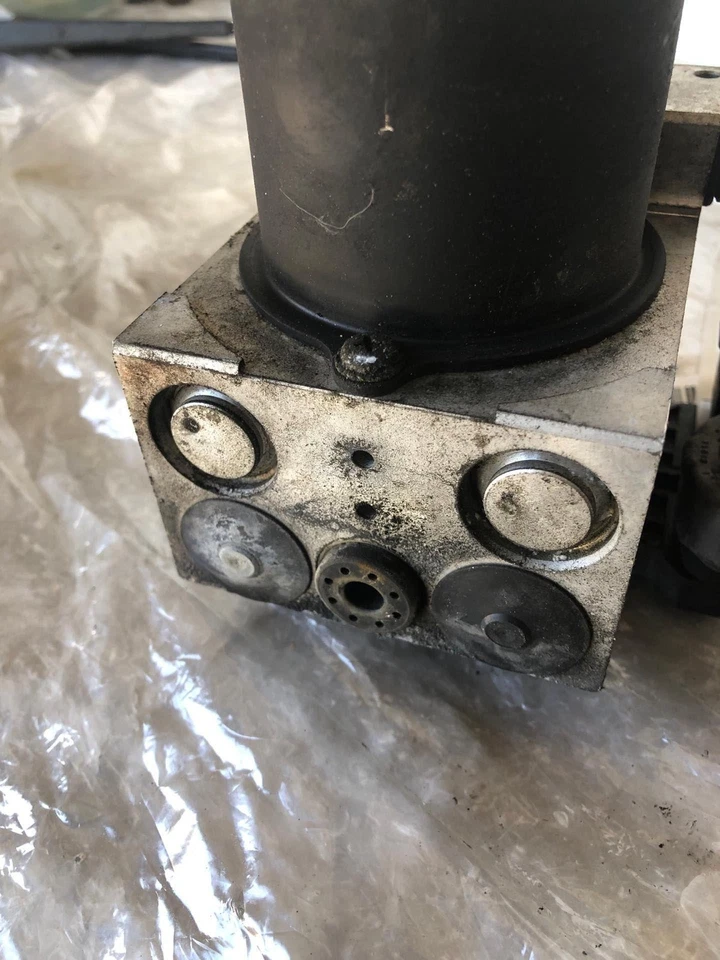 Toyota Camry 1998 sedán conjunto de bomba actuador de freno antibloqueo 2,2 L 44510-33070 Foto 2 de 4