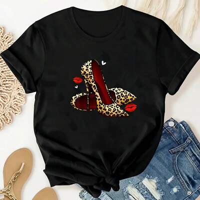 Women's Casual Crew Neck T-shirt with Leopard Print and Red Lips Graphic Top